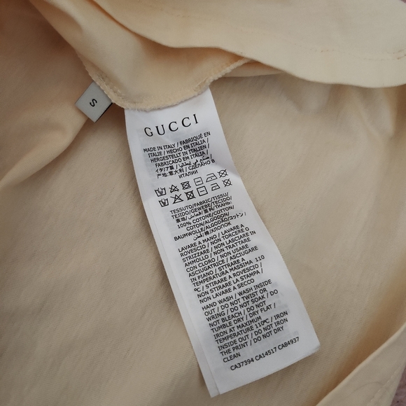 Gucci cute tee with strawberry design - Picture 7 of 13